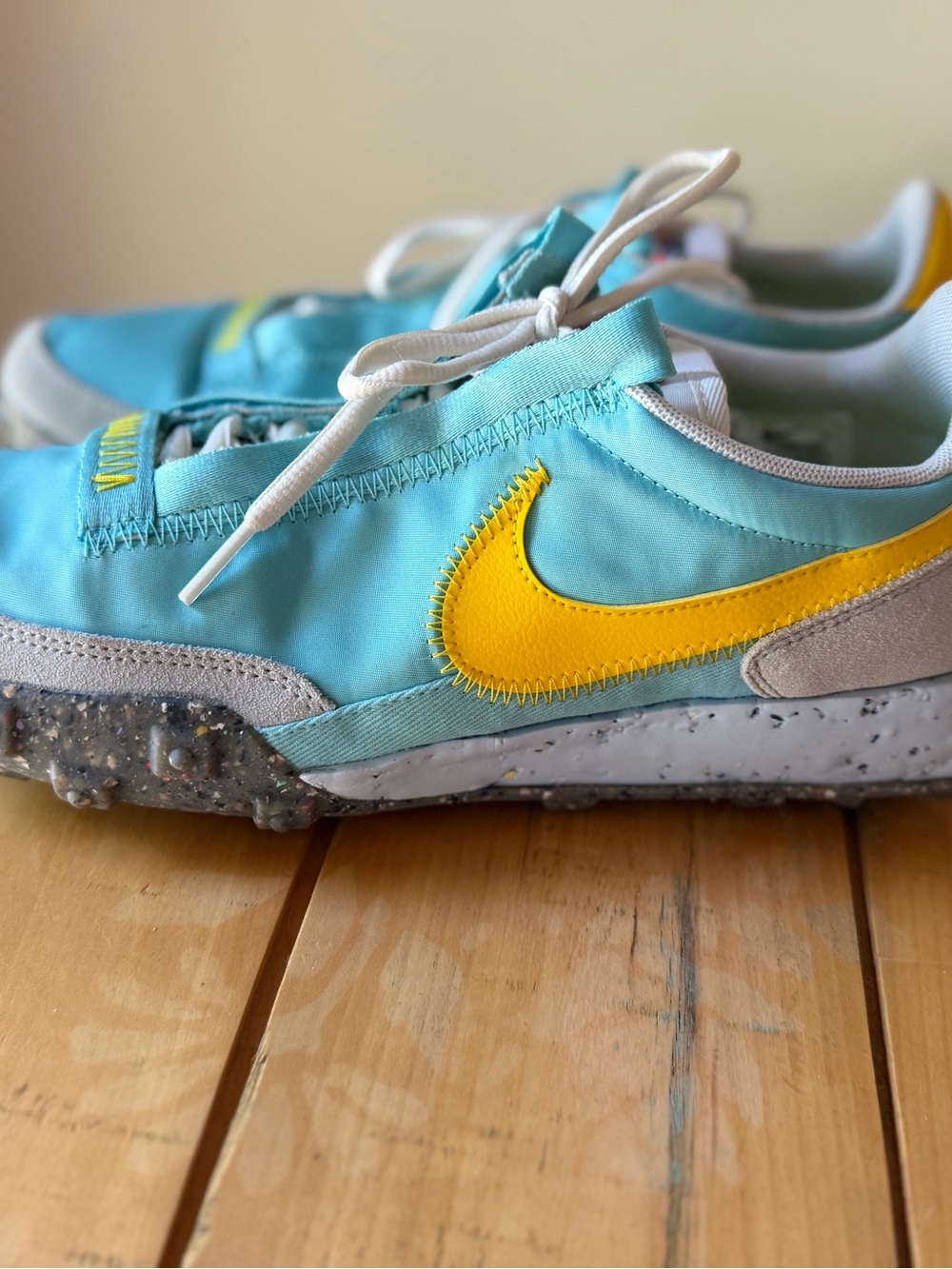 Nike Waffle Racer Crater “Bleached Aqua” Women's Athletic Sneaker size 9